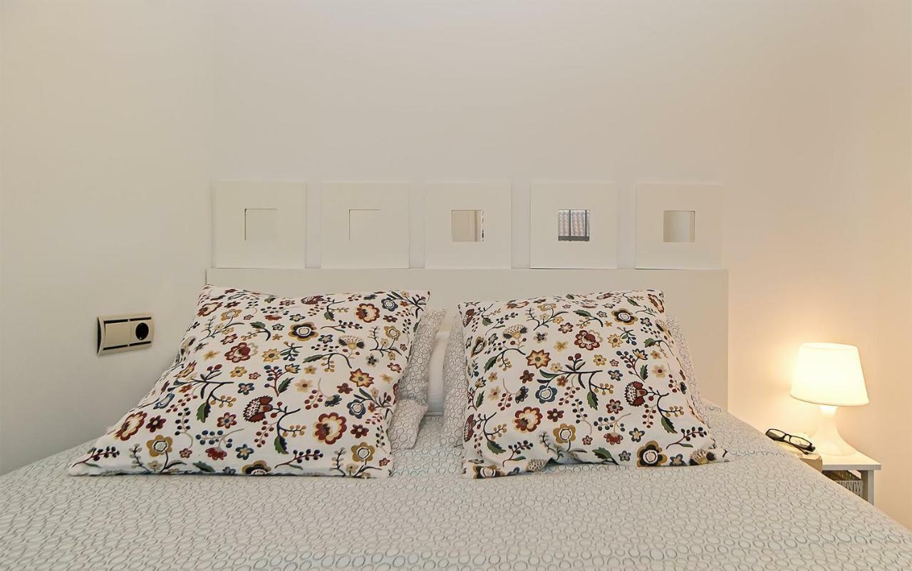 Apartamento Los Tres Soles Malaga Exterior photo